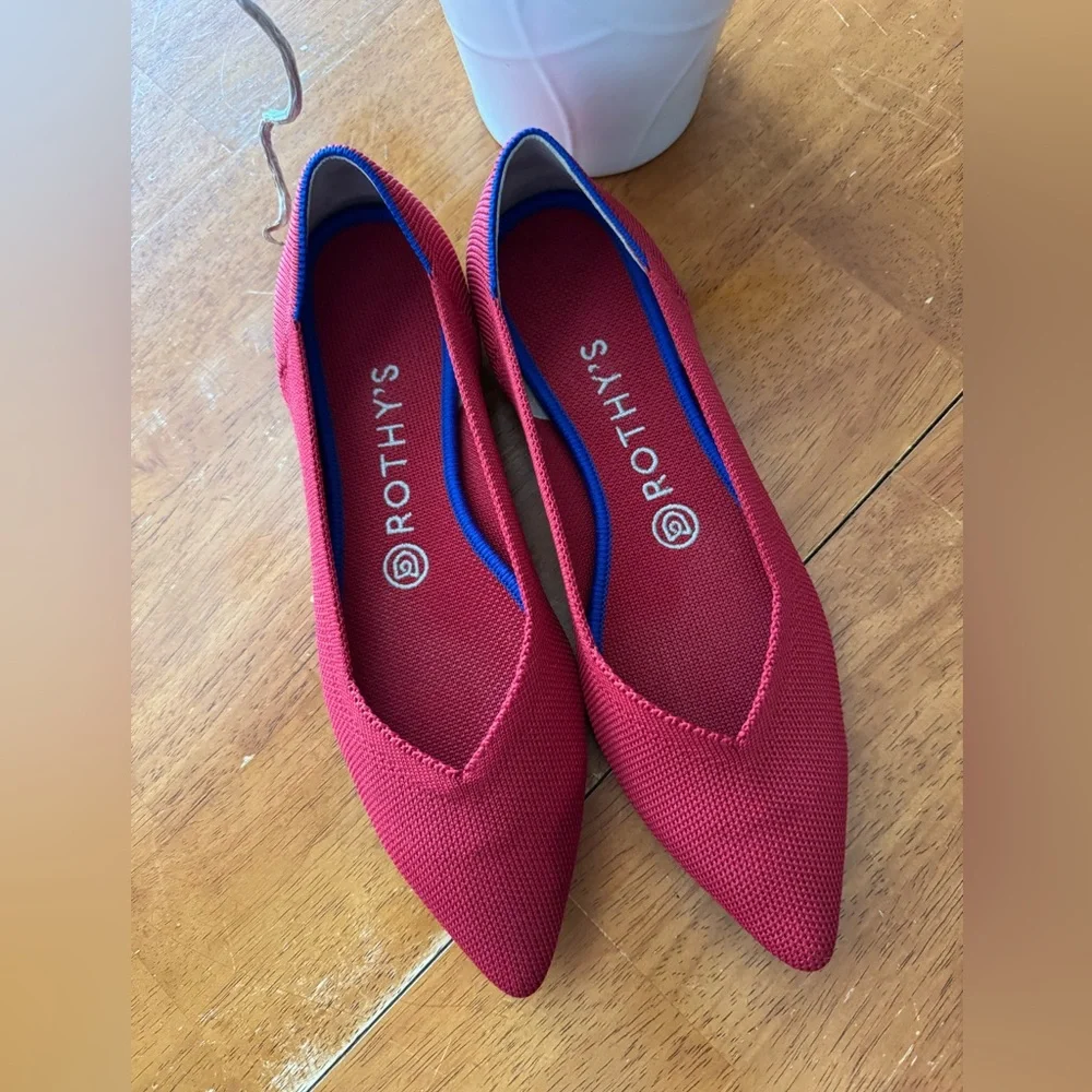 Rothy's Red Pointed Toe Flats with Blue Heel Trim Size 8 - Picture 7 of 11
